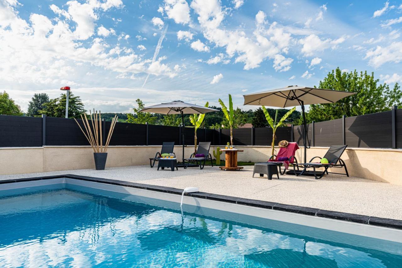 Des Oliviers Sublime Avec Piscine Chauffee Et Privee Et Baby Foot Villa Bon-Encontre