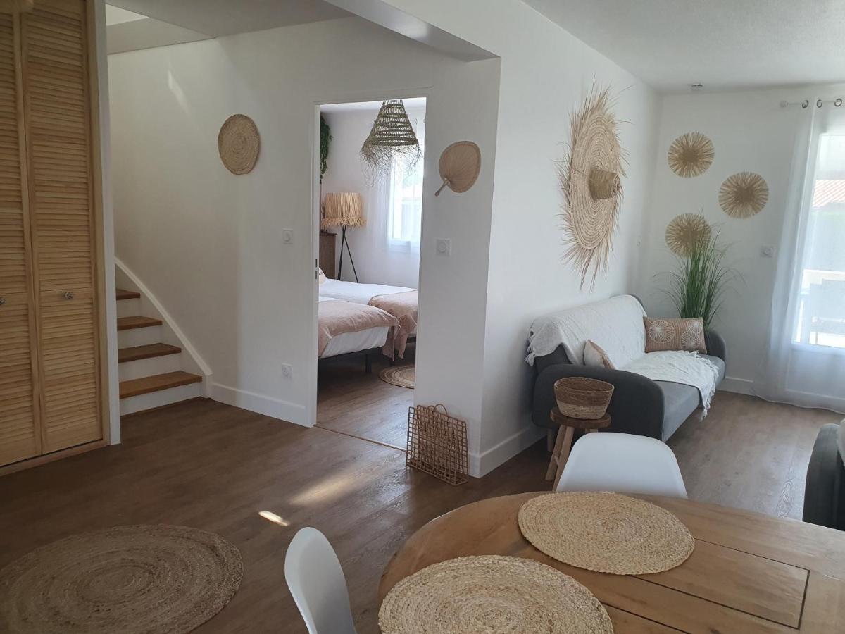 Des Oliviers Sublime Avec Piscine Chauffee Et Privee Et Baby Foot Villa *